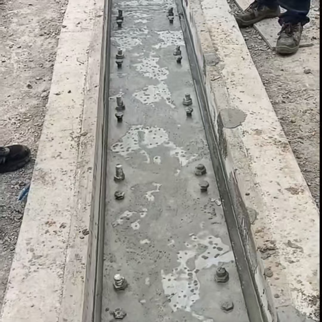 渭滨港口码头起重机龙门吊重型机械设备稳固用早强快凝轨道胶泥